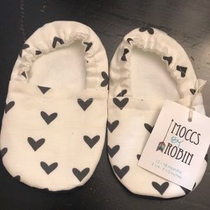 Moccs By Robin crib shoes moccasins 12-18mo